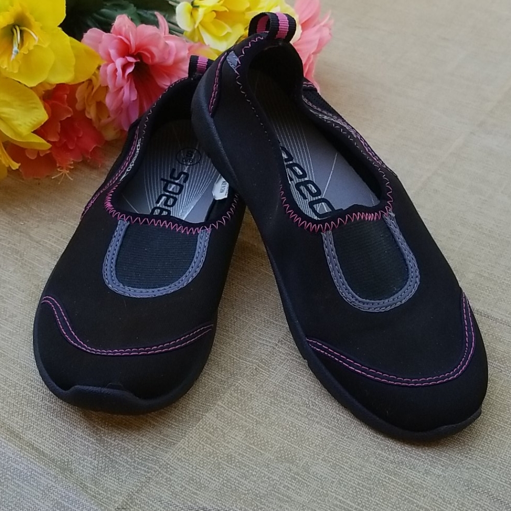 Size 5 Speedo Water Shoes